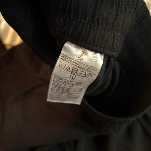 Old Navy drawstring pants size S - Picture 4 of 4